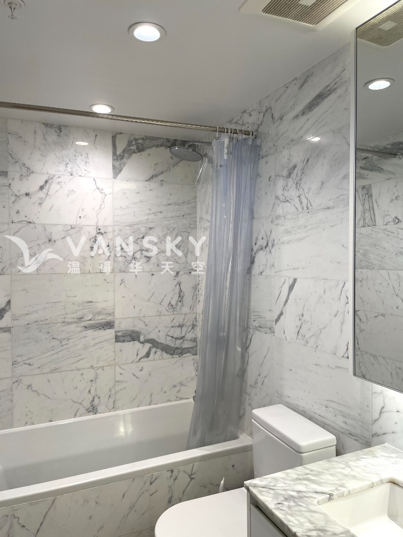 250819143037_washroom 2.jpg